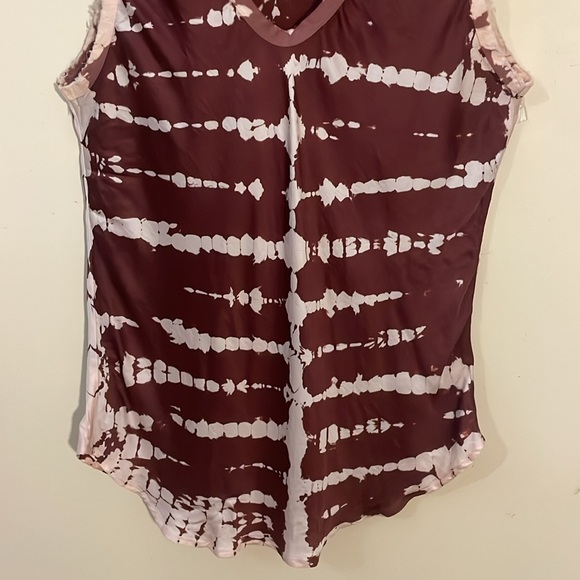 Young Fabulous and Broke Tye-Dye like Tank Top Blouse Size Medium - Picture 8 of 15